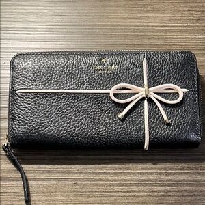 Kate Spade Black and Cream Zip-Around Wallet